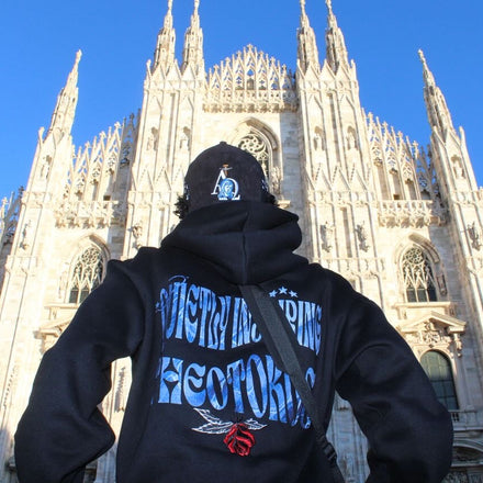 A view in front of Piazza del Duomo