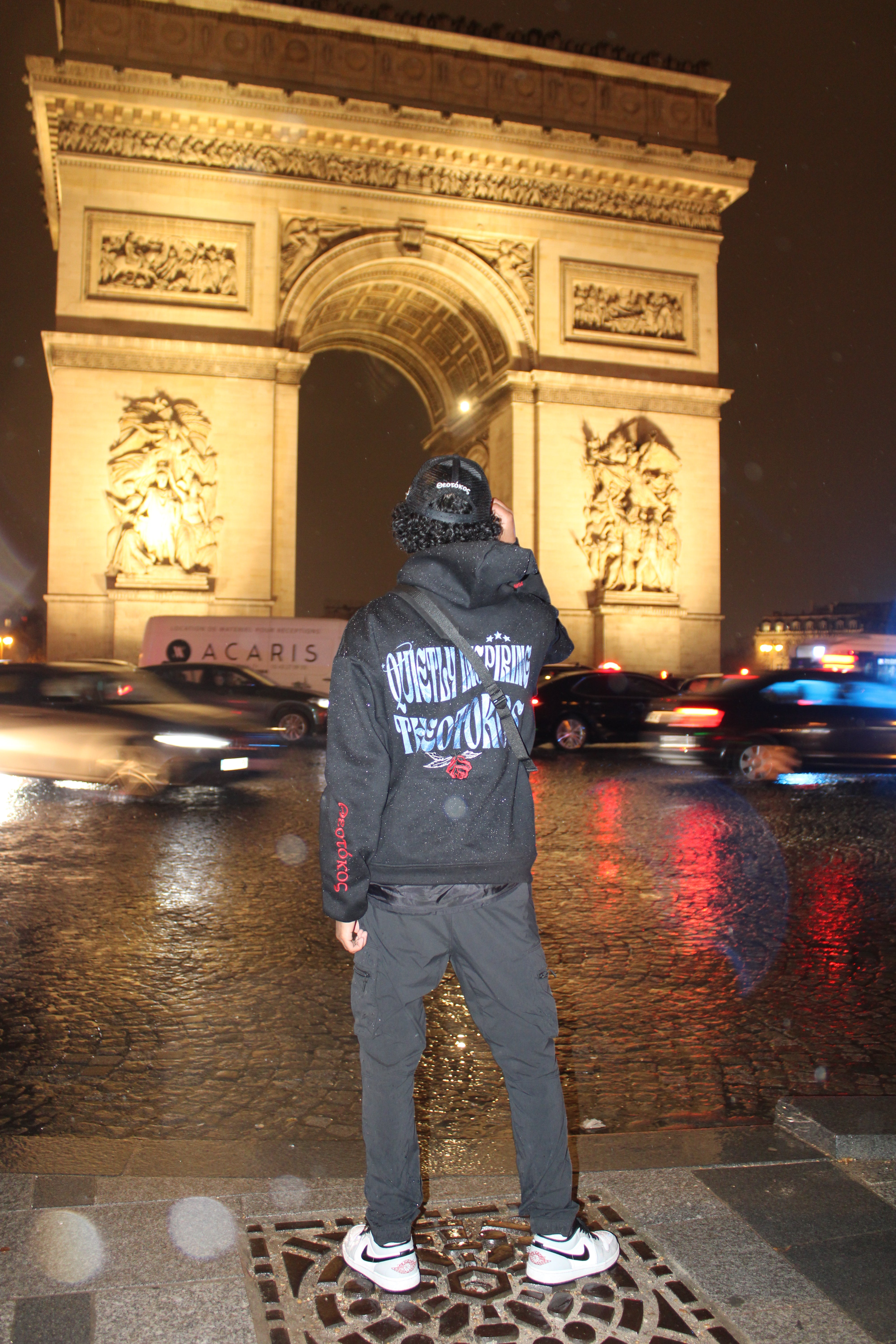 A view in front of "Arc de Triomphe"
